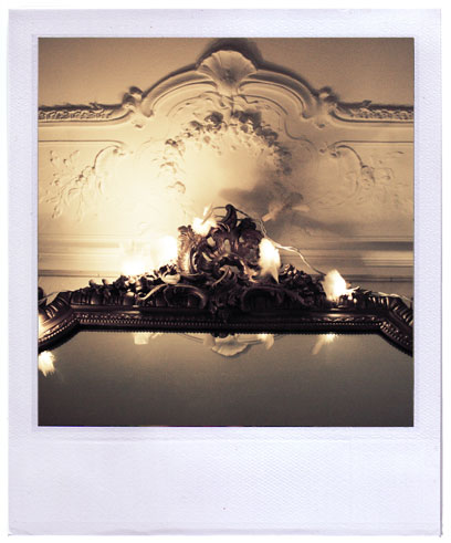 Polaroid II - Décoration d’intérieur - moulures et cheminées néo baroque Polaroid II - Décoration d’intérieur - moulures et cheminées néo baroque