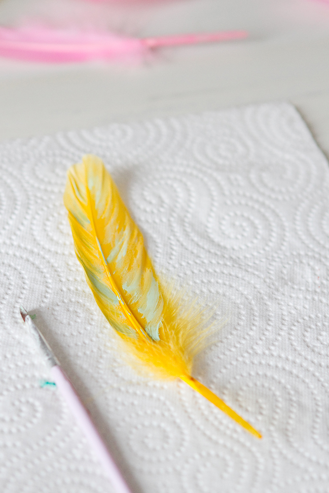 DIY-painted-feather-001c